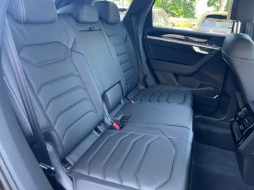 Volkswagen Touareg - 10