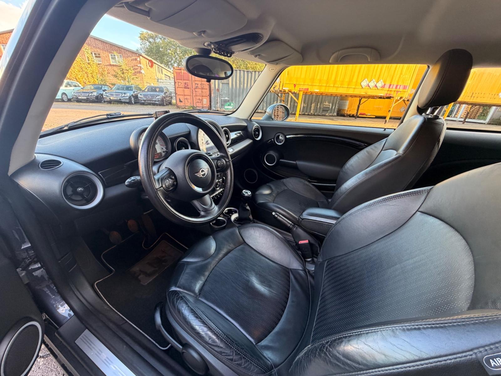 MINI Cooper 1.6 | 122 PS | 66.431 km |
