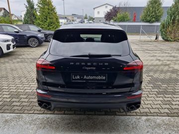 Porsche Cayenne - 6