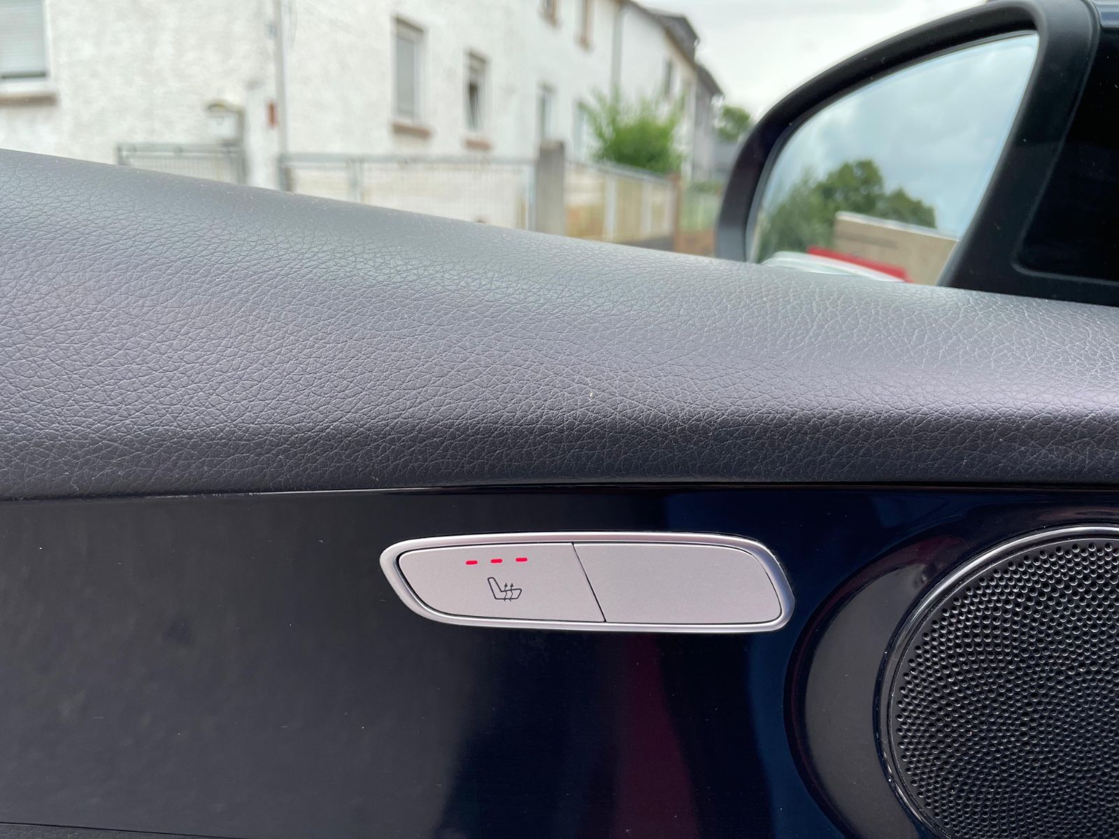 Fahrzeugabbildung Mercedes-Benz GLC 300 Coupe 4-Matic |Leder|Navi|Kamera|20"|AHK