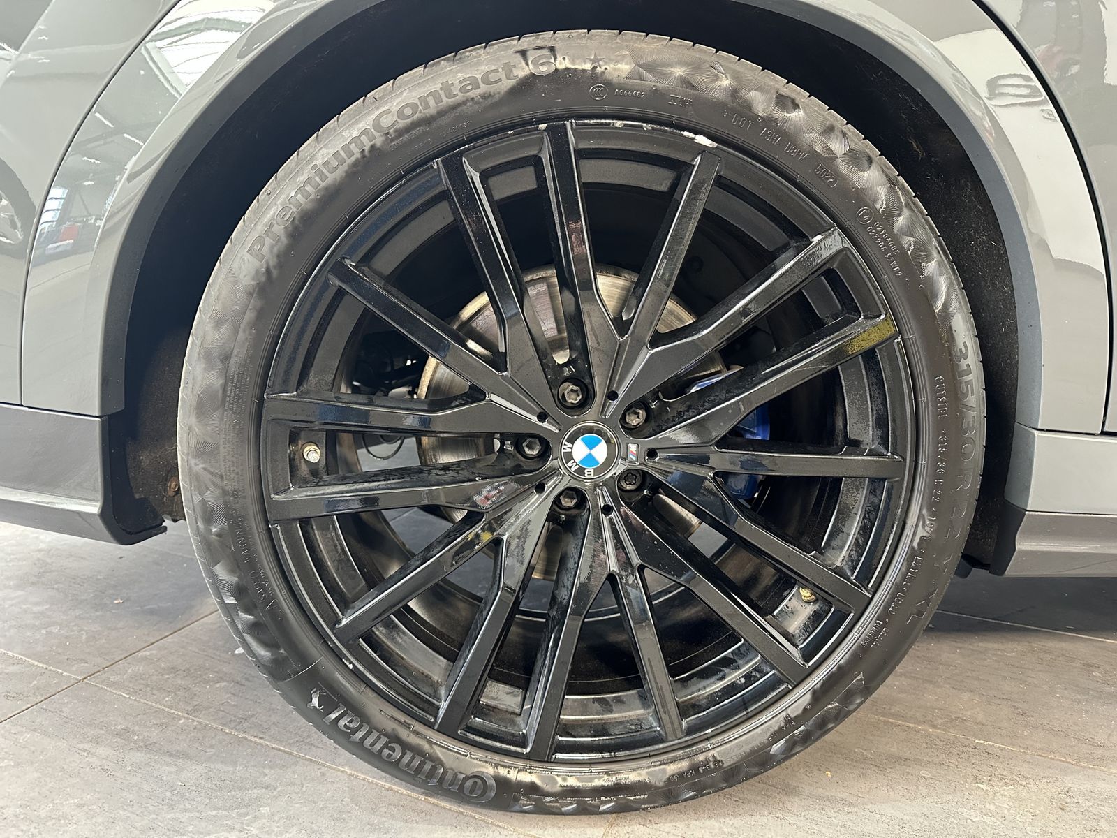 Fahrzeugabbildung BMW X6 xDrive30d M-Sport NAV+LASER+AHK+PANO+HEAD-UP