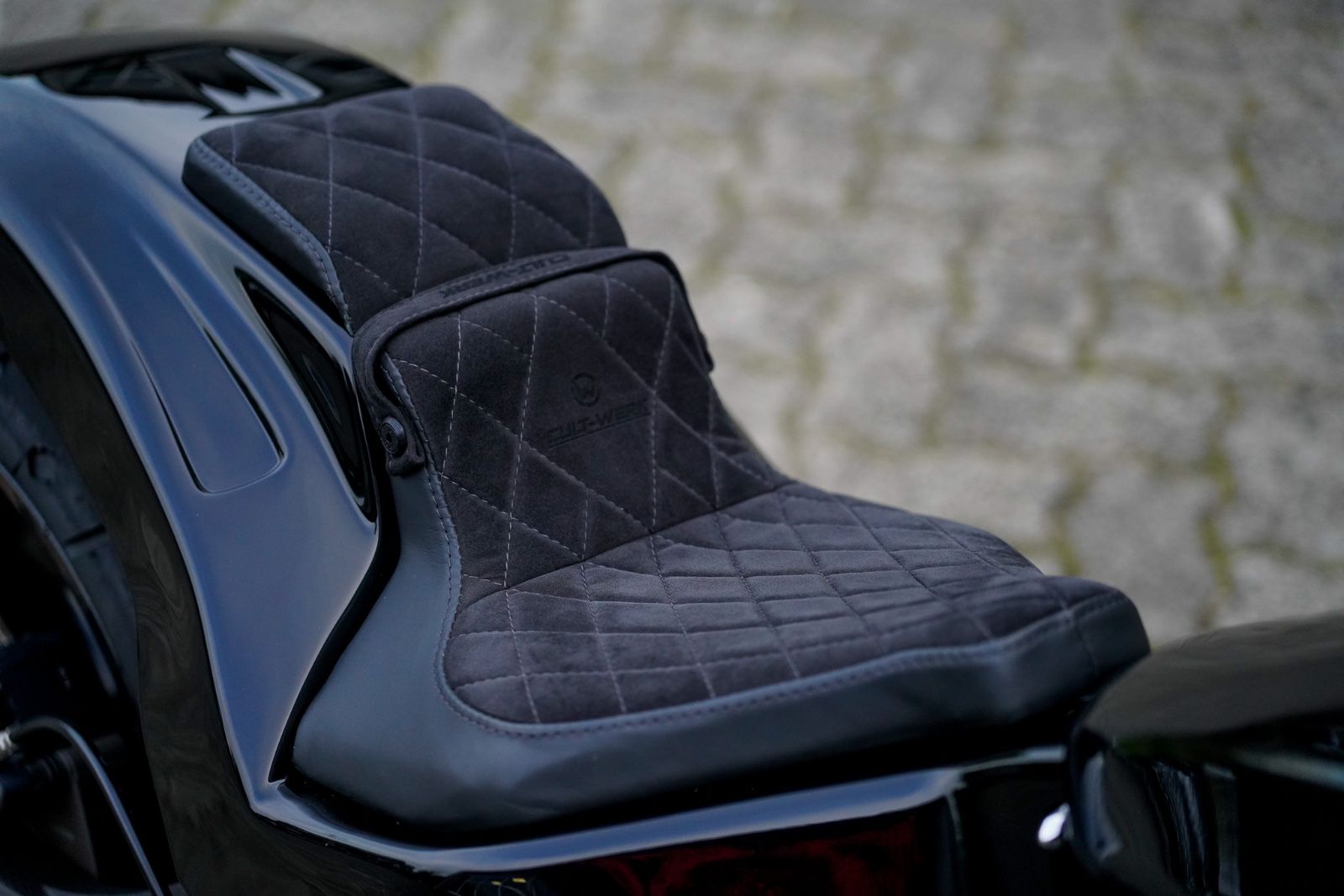 Fahrzeugabbildung Harley-Davidson FXDRS 114 CUI - KESSTECH - Heckumbau