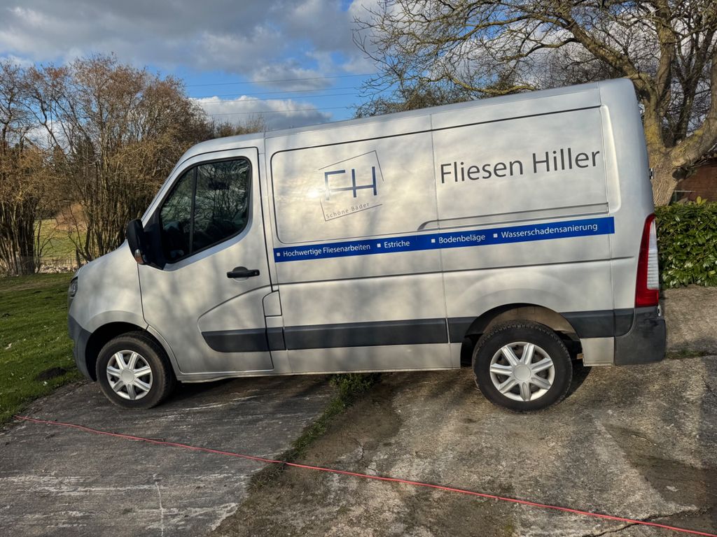 Image of Nissan NV400