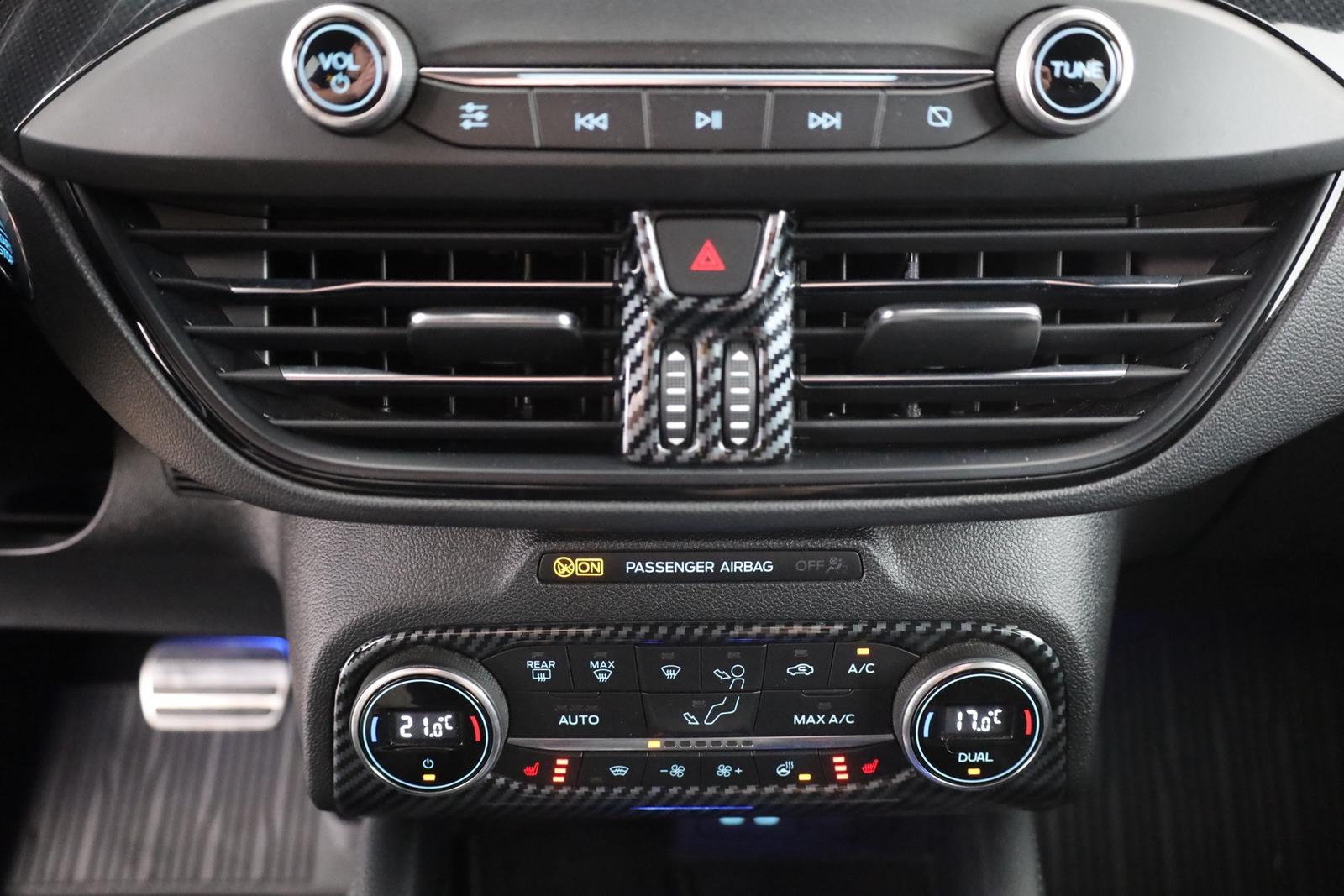 Ford Focus Turnier 2.3 EB ST LED Navi Kamera ACC AHK