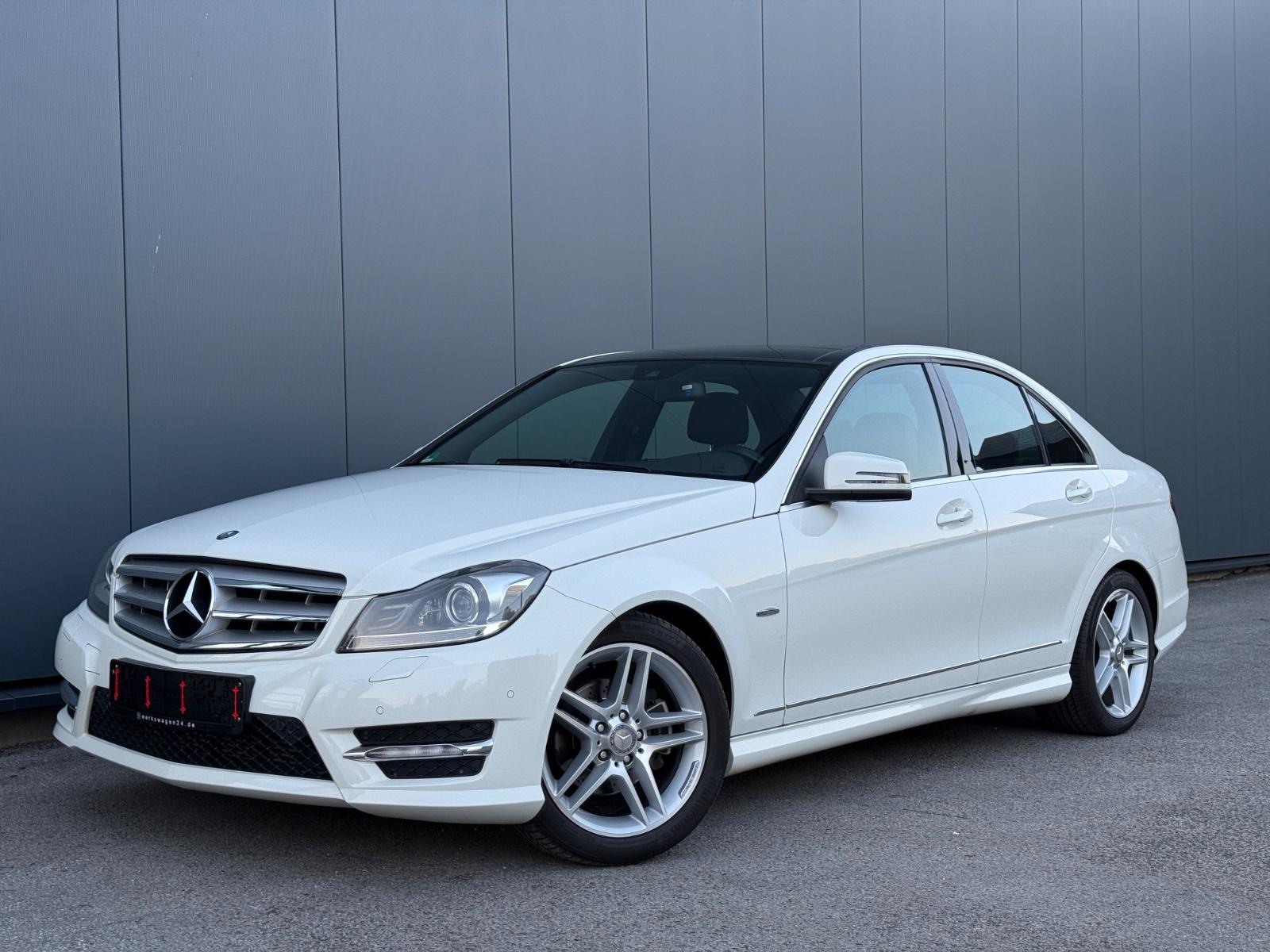 Mercedes-Benz C 180 CGI AMG SPORTPAKET XENON PANORAMADACH LED