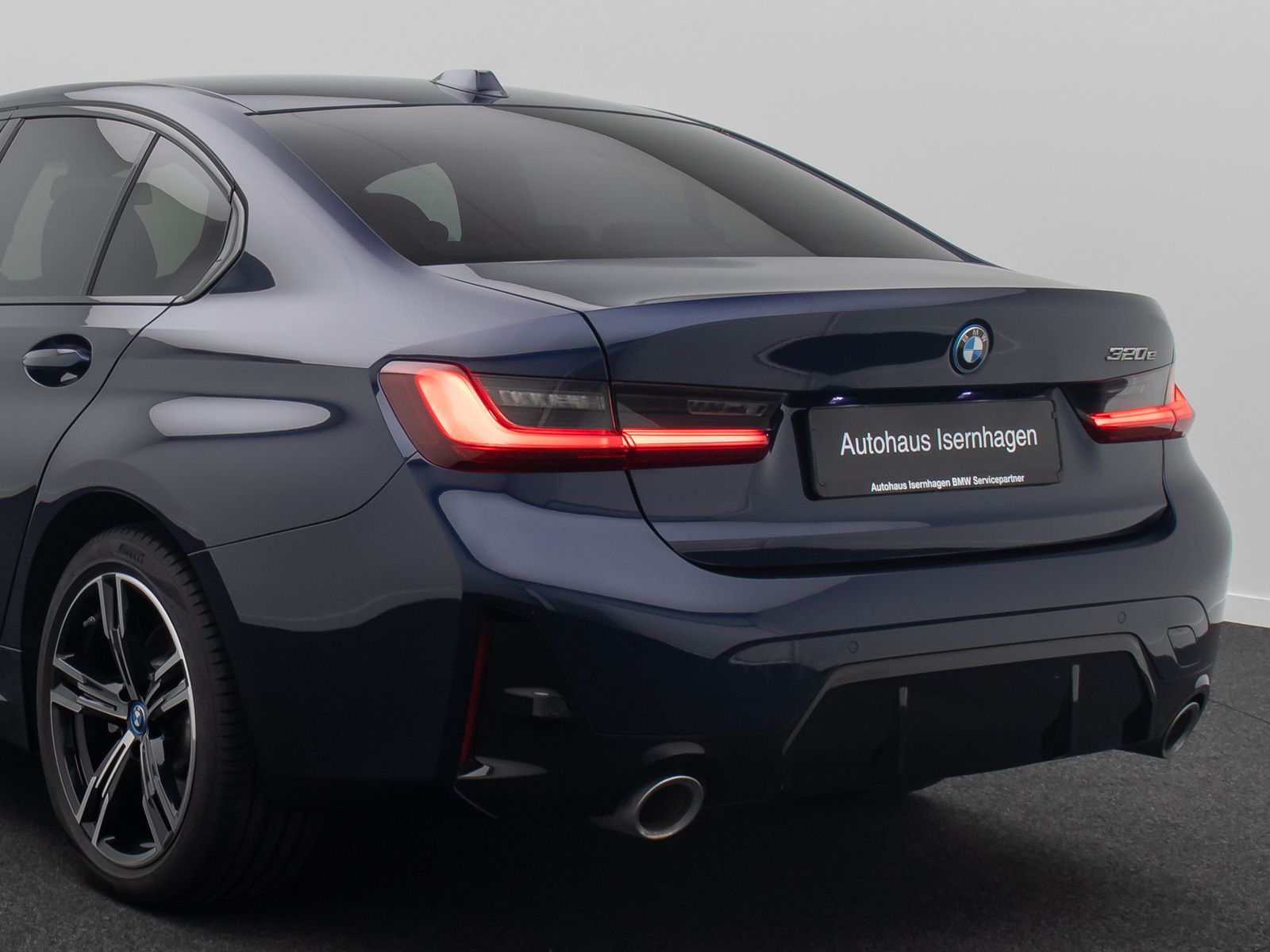 Fahrzeugabbildung BMW 320e M Sport DAB PDC Widscreen Individual 18Zoll