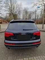 Audi Q7 3.0 TDI quattro S-line 7Sitzer+Pano+AHK+Luft - Audi Q7: 7 Sitze