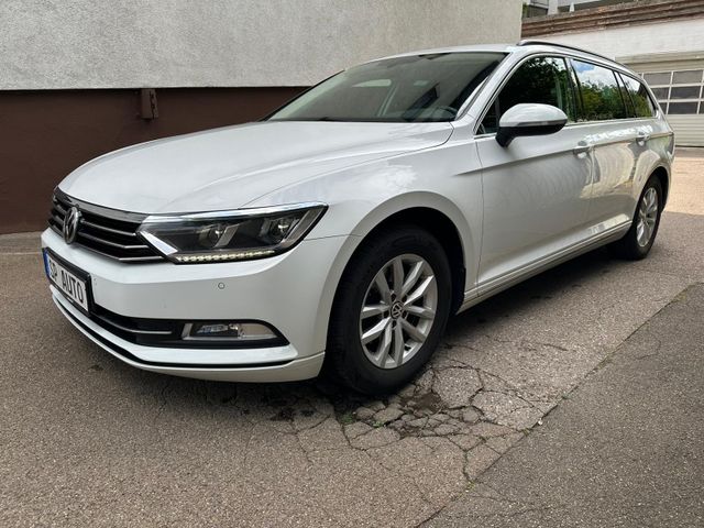 VW Passat Var. 2,0 TDI DSG Navi LED Comfortline