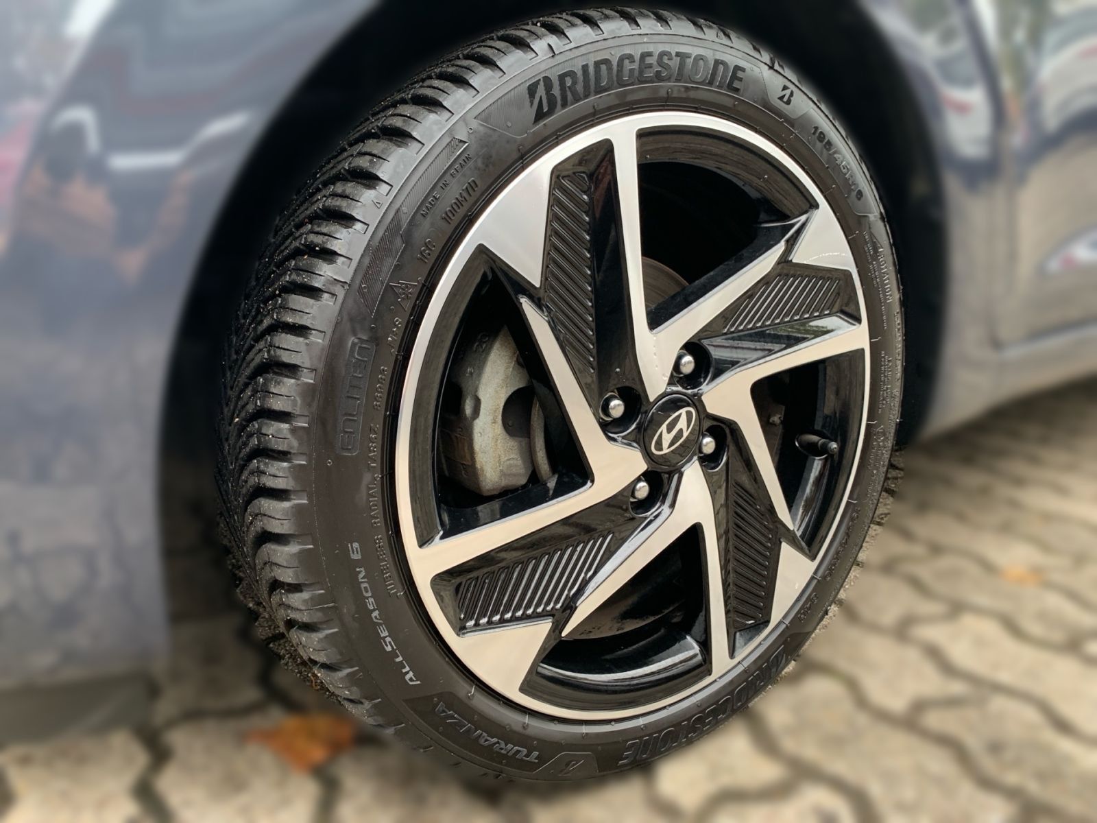 Fahrzeugabbildung Hyundai i10 1.2 Prime Automatik Navi Allwetter