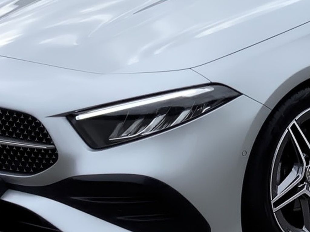 Mercedes-Benz A 180 AMG MBUX LED SHZ TOTWINKEL PDC KAMERA foto 2