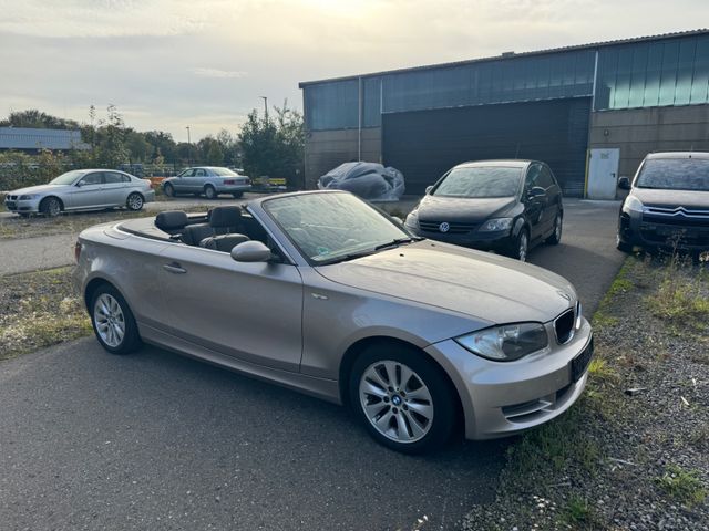 BMW 120 Baureihe 1 Cabrio 120i Leder Navi PDC