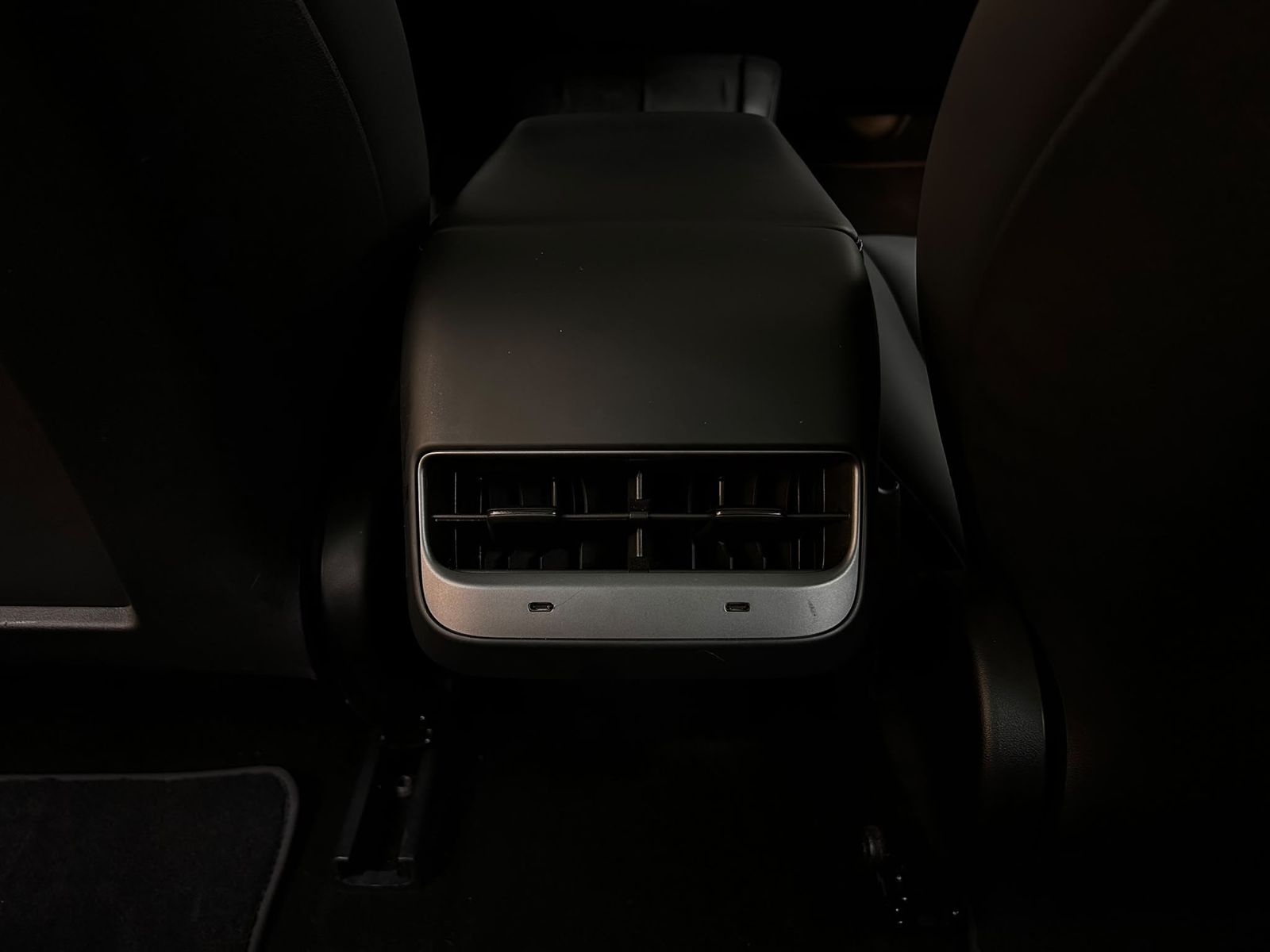 Fahrzeugabbildung Tesla Model 3 Long Range Dual AWD PANO+LED+NAVI+KAM+WP