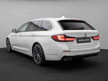 Fahrzeugabbildung BMW 520d Luxury Line Kamera HUD DAB AHK Alarm 19Zoll