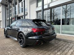AUDI RS6 Avant PERFORMANCE/ STANDHZG./ B&O/ 22"/ PANO AUDI RS6 Avant PERFORMANCE/ STANDHZG./ B&O/ 22"/ PANO