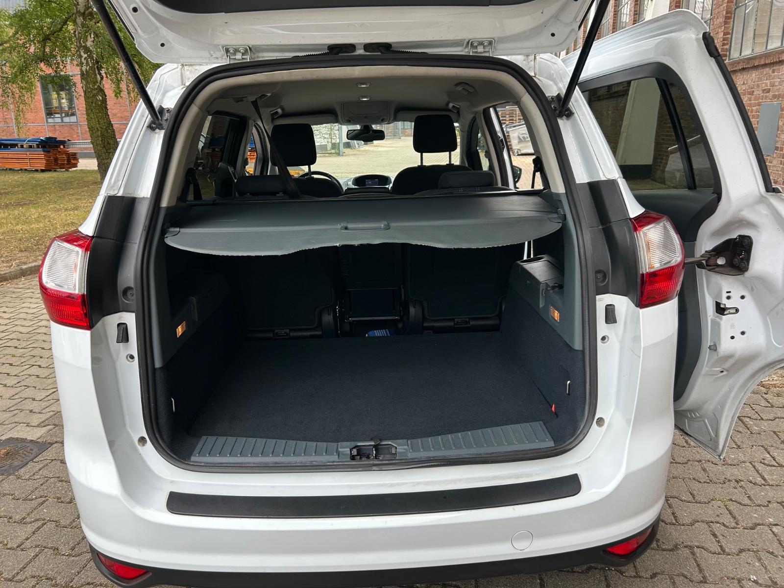 Ford Grand C-Max  Titanium*Zahnriemen Inspektion NEU