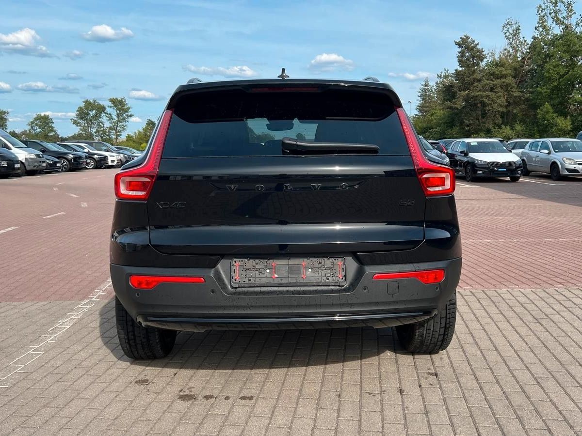 Fahrzeugabbildung Volvo XC40 B3 DKG Plus Black Edition*FSHZG*360*ACC*AHK