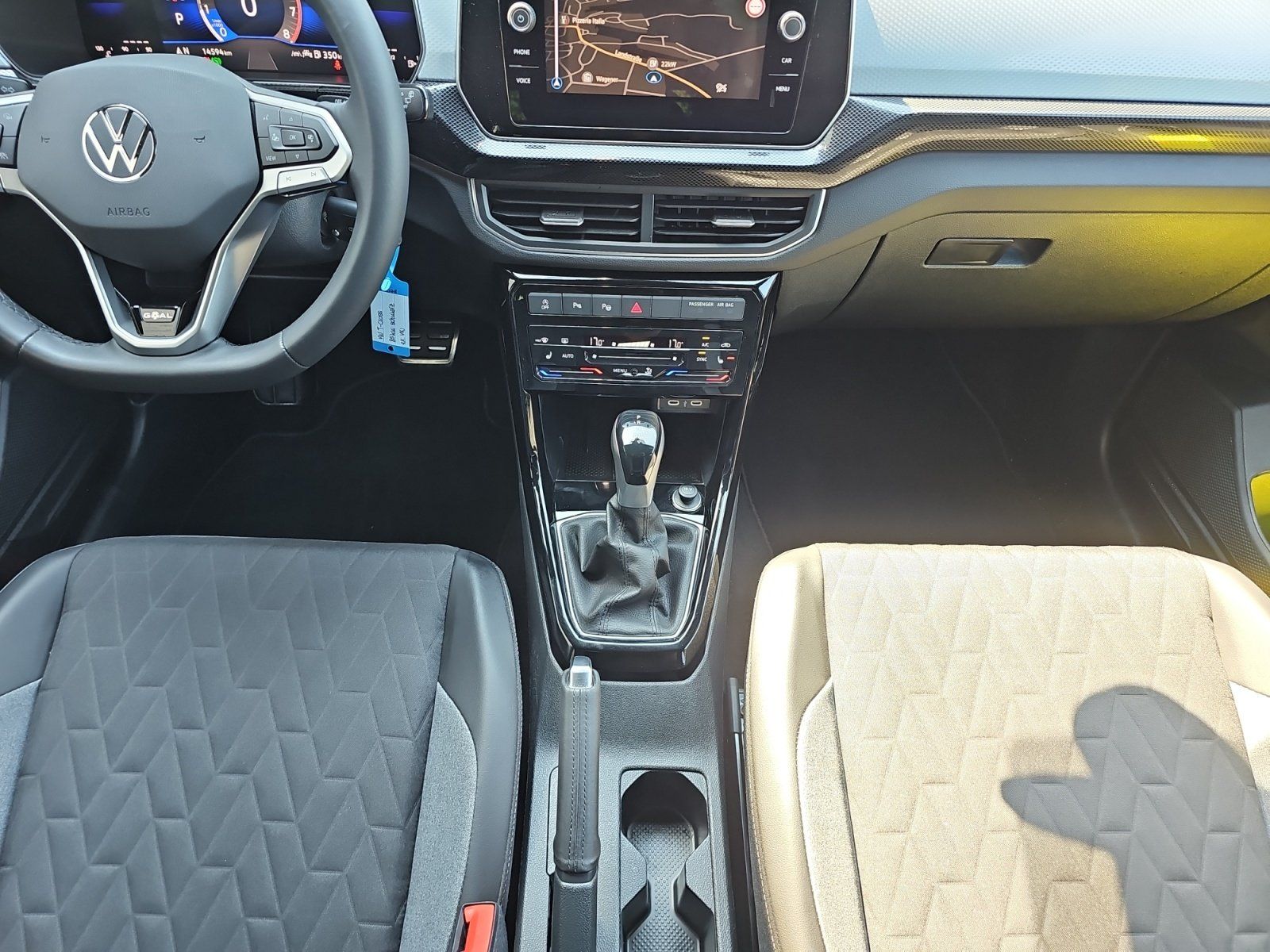Volkswagen T-Cross - Bild 11