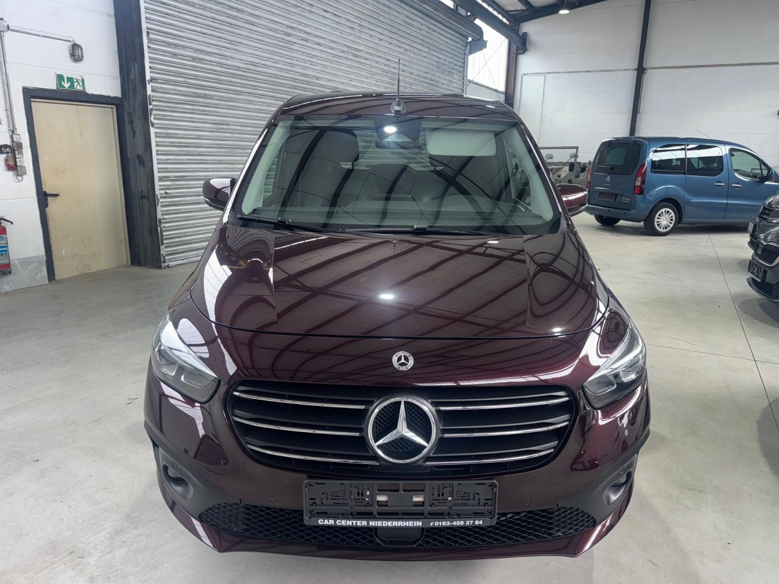 Mercedes-Benz T-Klasse 180 Navi Kamera Leder PDC Klima Euro 6d