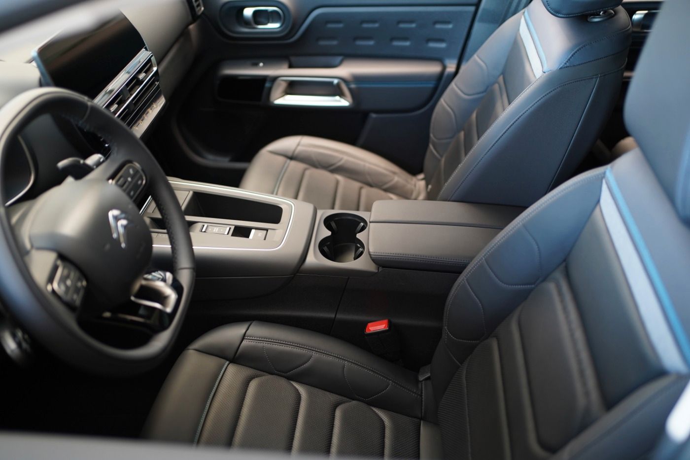 Fahrzeugabbildung Citroën C5 Aircross Plug In Hybrid 225 e-EAT8 Shine Pack