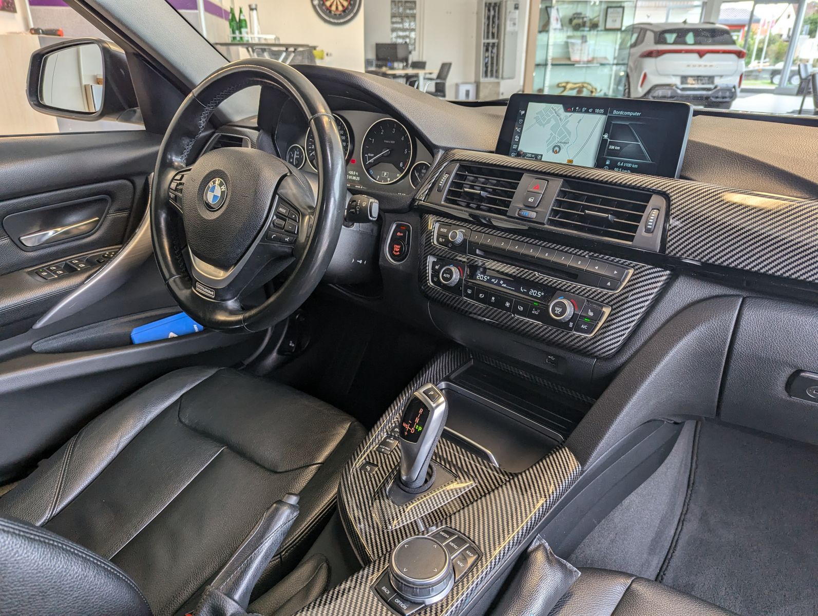BMW 320 d Advantage Kamera Leder Sitzheizung - Image 11