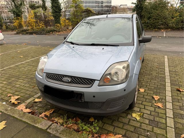 Ford Fiesta Automatik nur 92.830 Kilometer