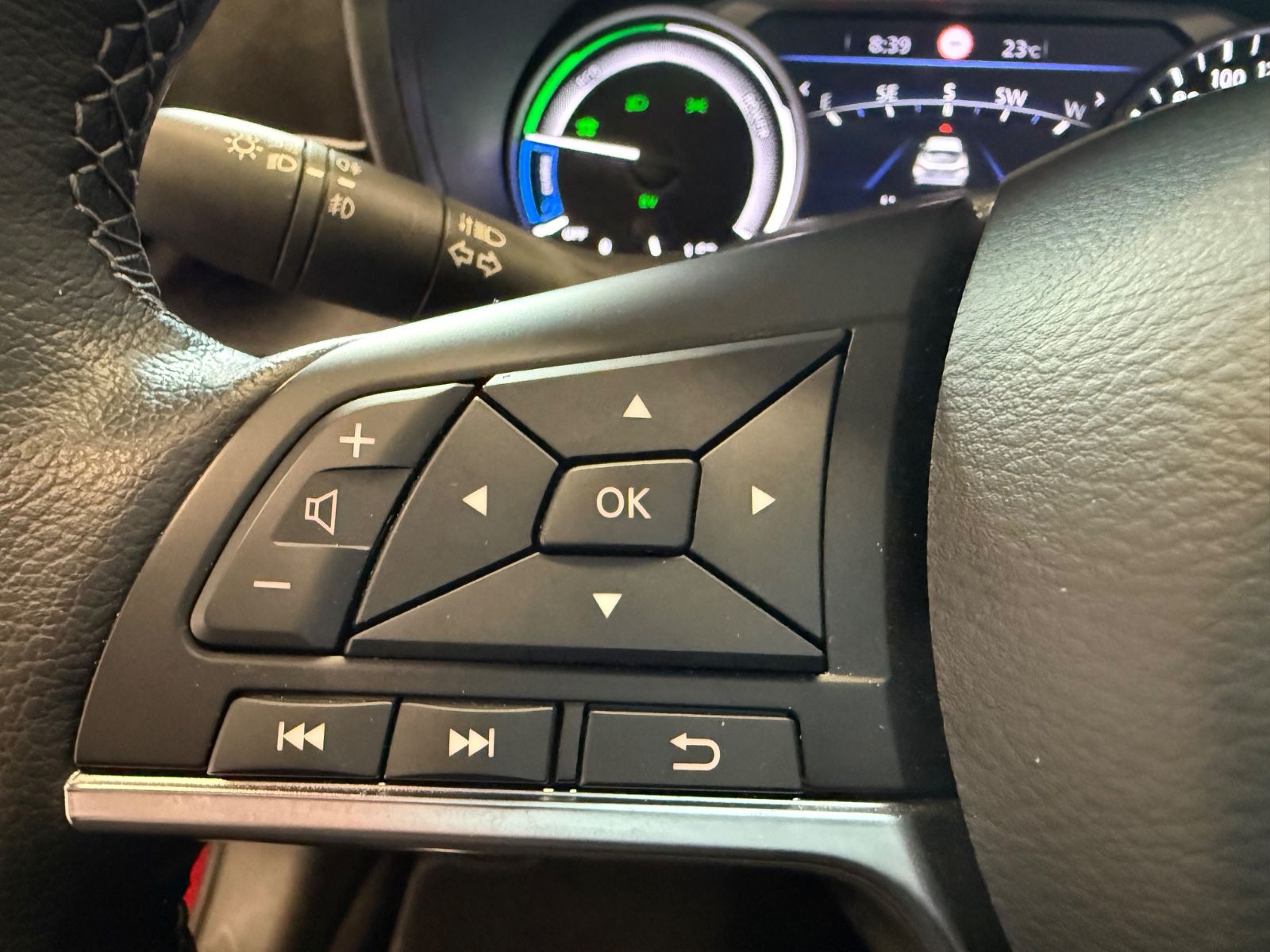 Fahrzeugabbildung Nissan Juke Hybrid N-Design - BOSE, 360°Kam.,Navi