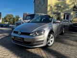Volkswagen Golf VII erst 80.000 KM - GEPFLEGT ! - mit Benzin-Antrieb: Silber, Kleinwagen