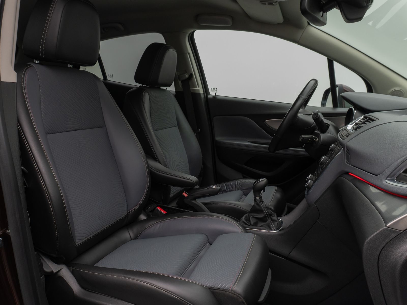 Fahrzeugabbildung Opel Mokka Innovation ecoFlex 4x4 Kamera Navi Bi-Xeno
