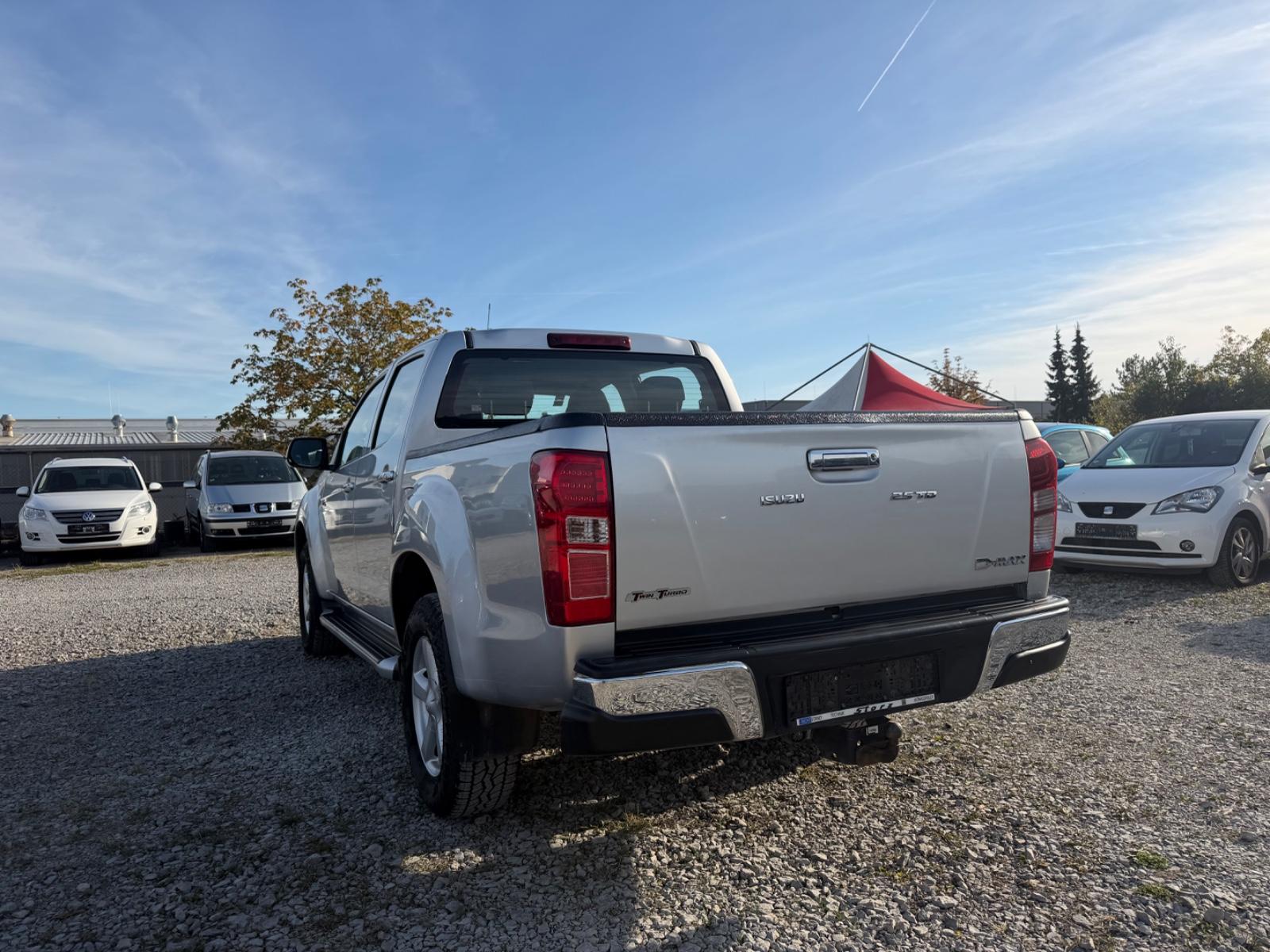 Isuzu D-Max Double Cabine 2.5 TD 163ch BVA - Attelage - Carnet entretien - Non fumeur
