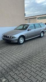 BMW E 39 528 i - BMW 528: E39 528i
