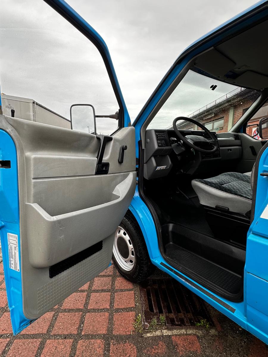 Volkswagen T4 Doppelkabine Pritsche 2.5 Benzin Automatik