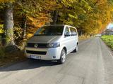 Volkswagen T5.2 Caravelle | 1. Hand | 8-Sitzer - Volkswagen T5 Caravelle mit Diesel-Antrieb: Kleinbus, 2.5