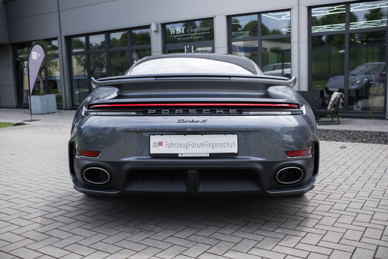 Fahrzeugabbildung Porsche 992.2/911 Turbo S-Lift-SportDesign-