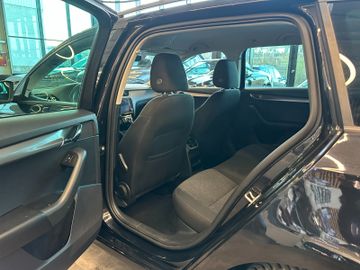 Skoda Octavia Combi Soleil *ACC*NAVI*PDC*SZHZ*APPLE*