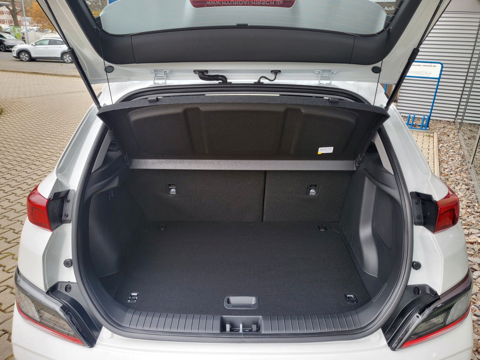 Fahrzeugabbildung Hyundai KONA Elektro ADVANTAGE 100kw NAVI Wärmepumpe