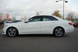 Mercedes-Benz E200 Avantgarde LED Navi Sitzheizung 360° - Mercedes-Benz E 200 mit Benzin-Antrieb: Limousine, Automatik