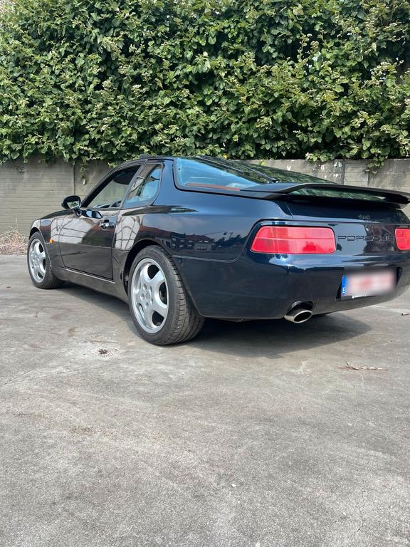 Porsche 968