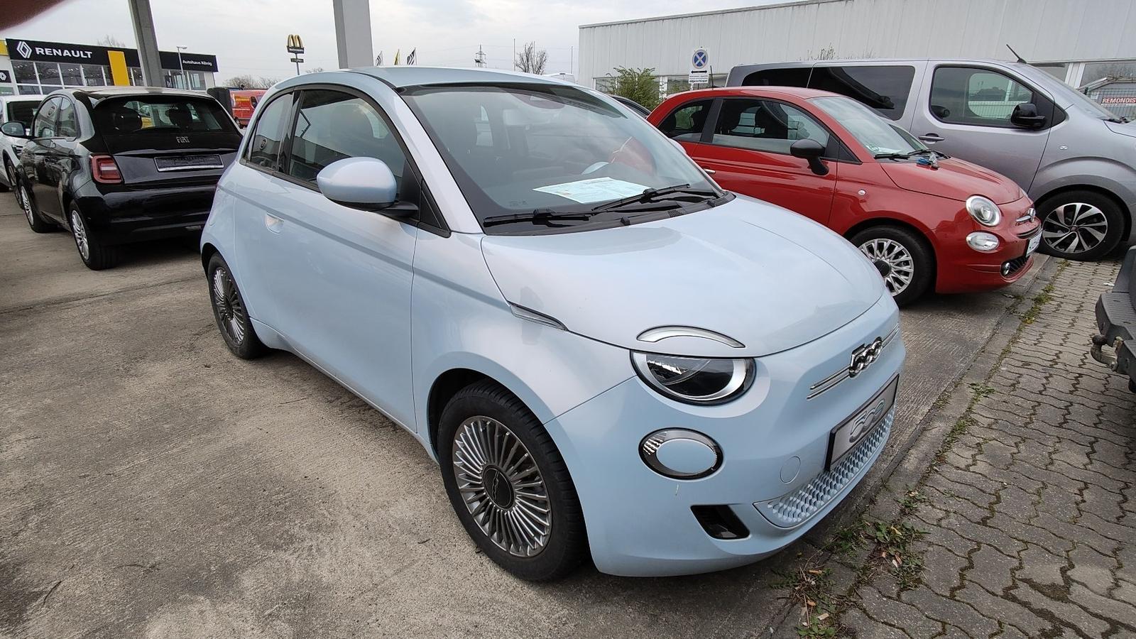 Fiat 500 Elektro 3+1 Allwetterräder,Klima, Bluetooth