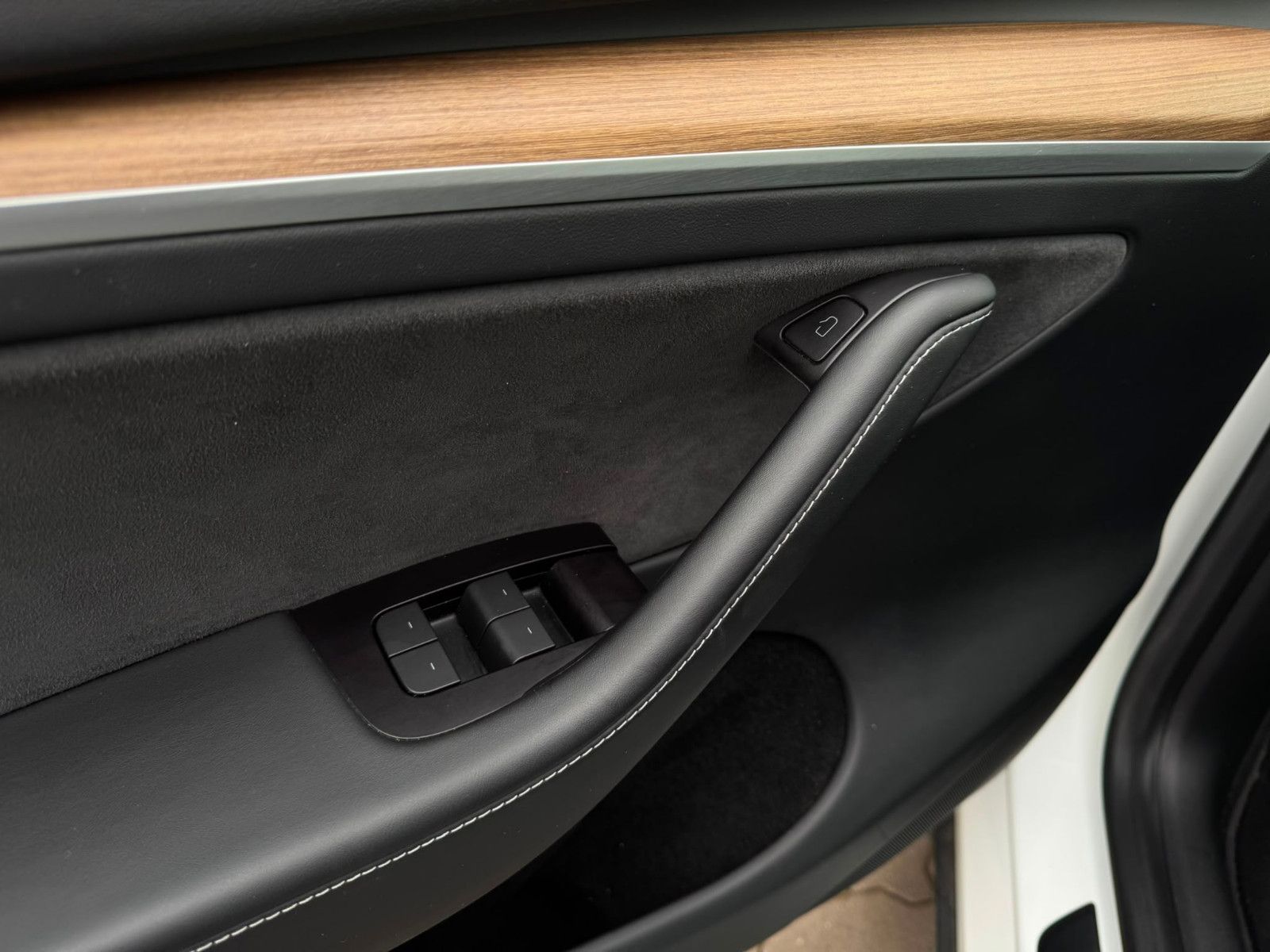 Tesla Model Y RWD Matrix LED Leder FSD SOH 95 foto 14