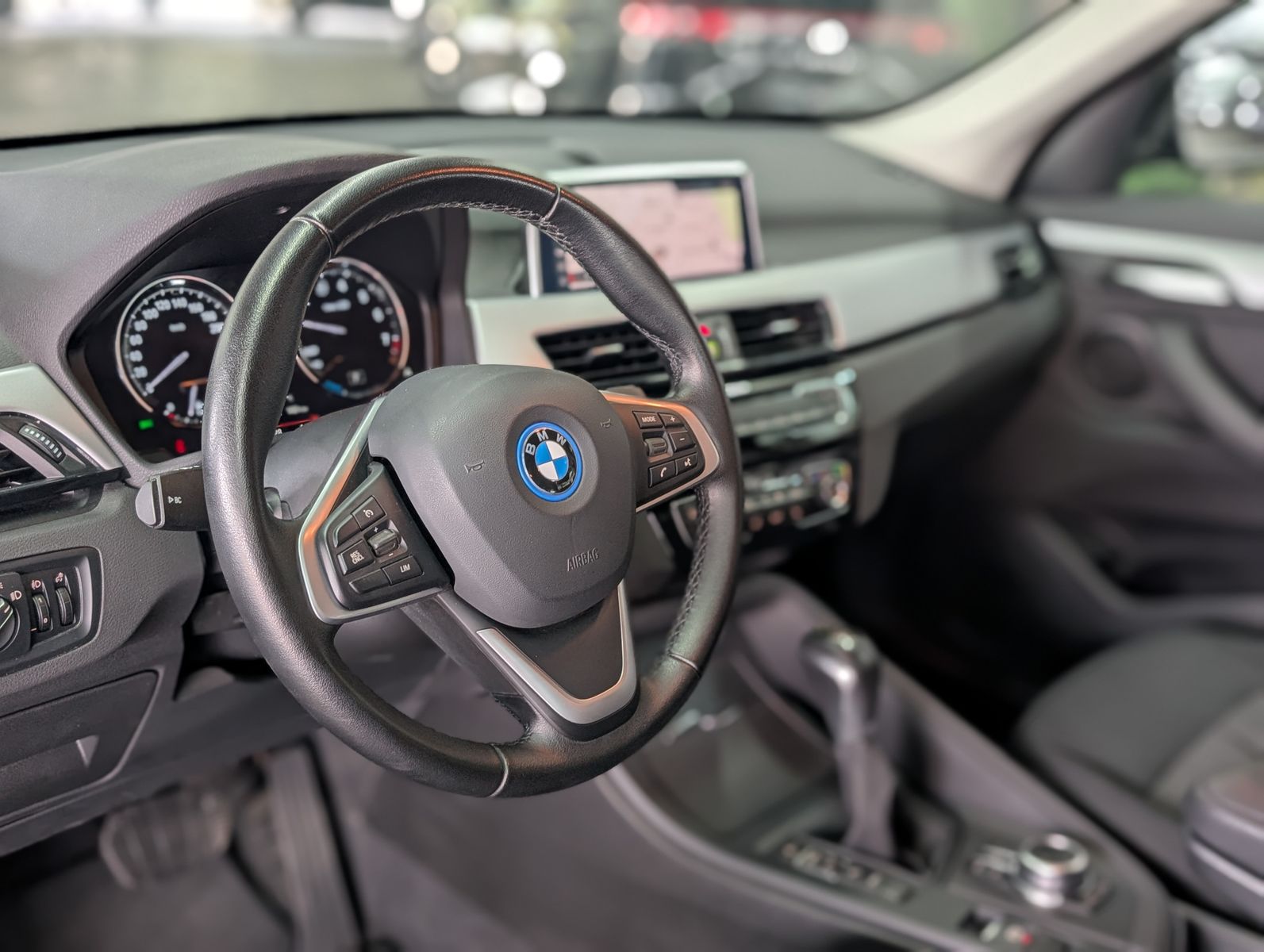 Fahrzeugabbildung BMW X1 xDrive 25e Advantage AHK LED APP VIRT SoH 87%