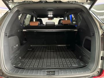 Fahrzeugabbildung Ssangyong REXTON 2.2D Sapphire 4WD*3,5t Anhängelast*360°*