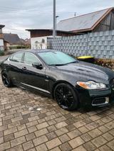 Jaguar XFR 5,0ltr 510Ps - Jaguar Daimler mit Benzin-Antrieb