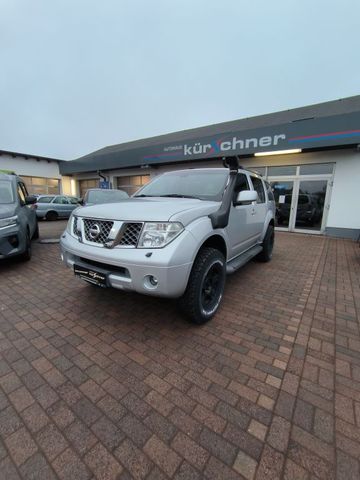 Nissan Pathfinder Premium /7-Sitzer/Navi/ Offroa