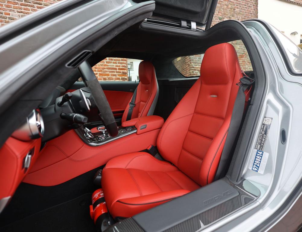 Mercedes-Benz SLS AMG