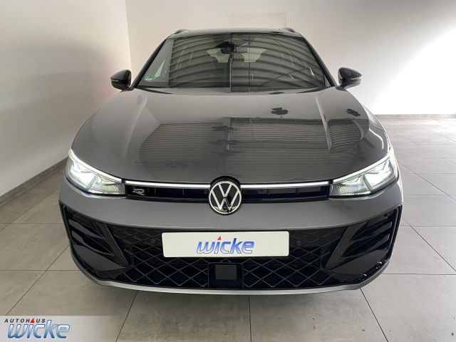 Passat Variant 2.0 TDI DSG R-line NAVI KLIMA PAN