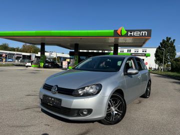 Volkswagen Golf - 1
