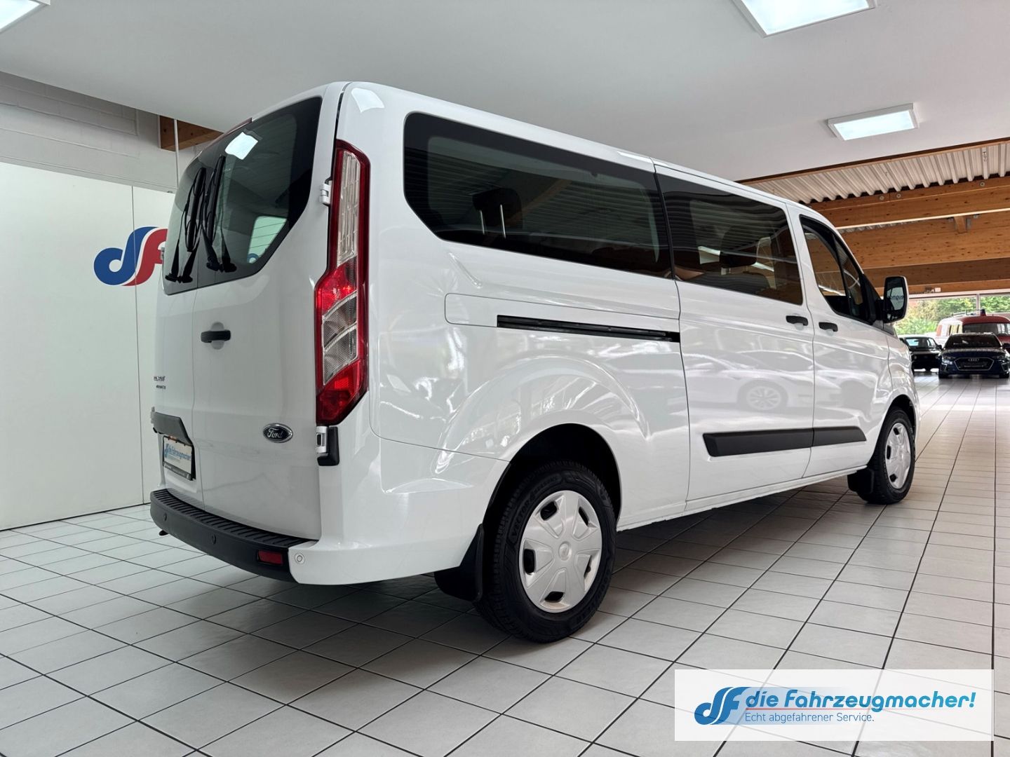 Fahrzeugabbildung Ford Transit Custom 320 L2 Trend 2.0 TDCi EU6d Dyn. K