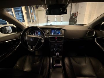 Volvo V40 Cross Country - 3