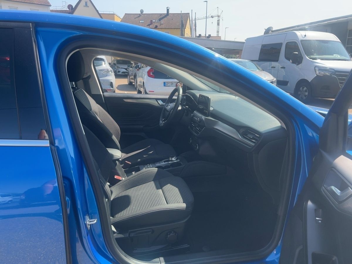 Fahrzeugabbildung Ford Focus Titanium 1.5 Eco Boost Kamera ACC