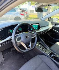 Volkswagen Golf - 11